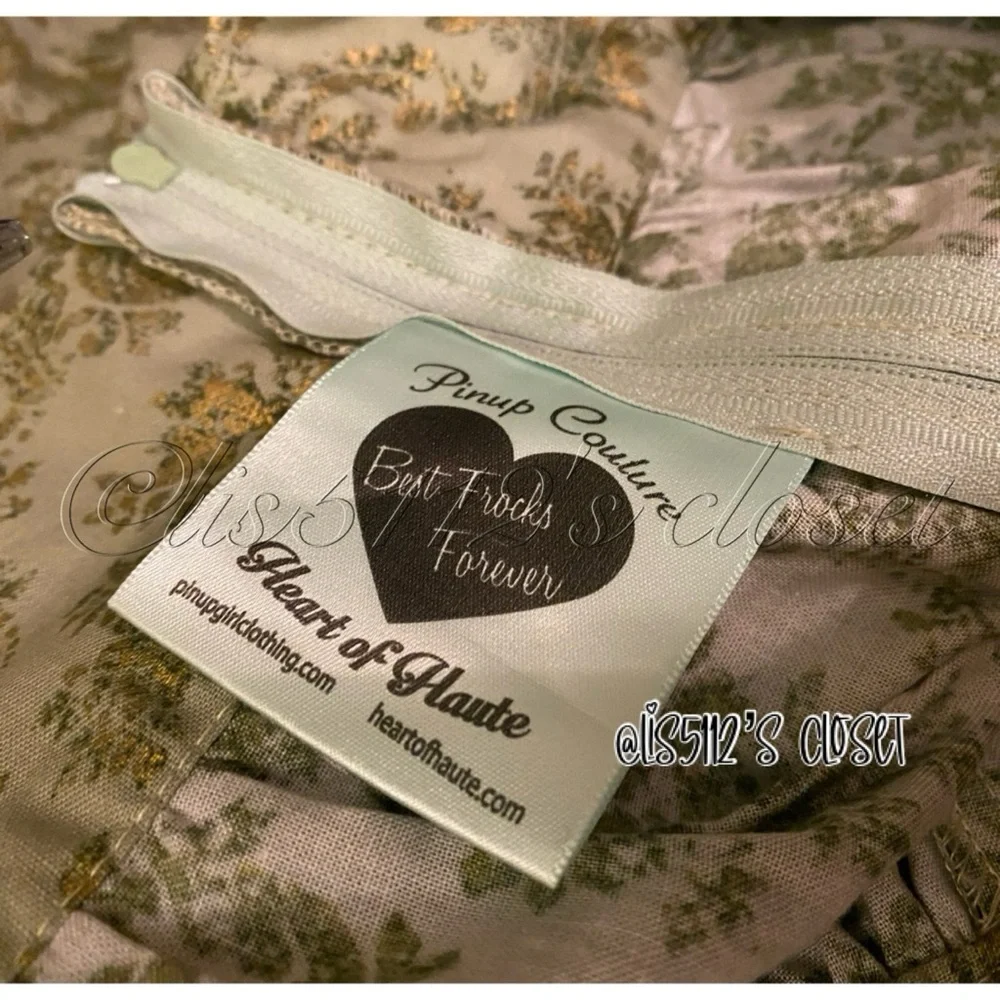 NWOT Pinup Couture x Heart of Haute Best Frocks Forever Cinderella PUG Skirt 1X - Picture 4 of 15
